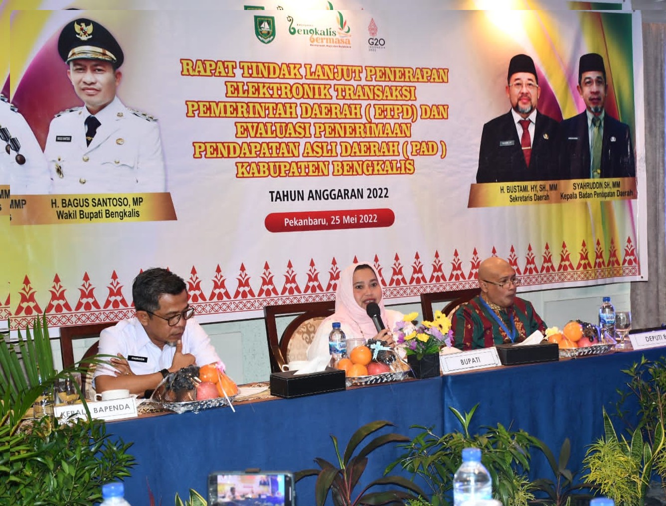 Bupati Bengkalis, Kasmarni Tegaskan Perangkat Daerah yang Kelola Retribusi Harus Gunakan Sistem Elek
